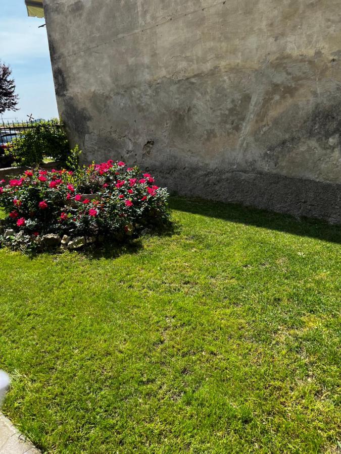 הוילה קסטלנואובו דל גארדה Casale Storico Enzo מראה חיצוני תמונה